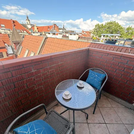 3-bedroom In Town Square דירה *